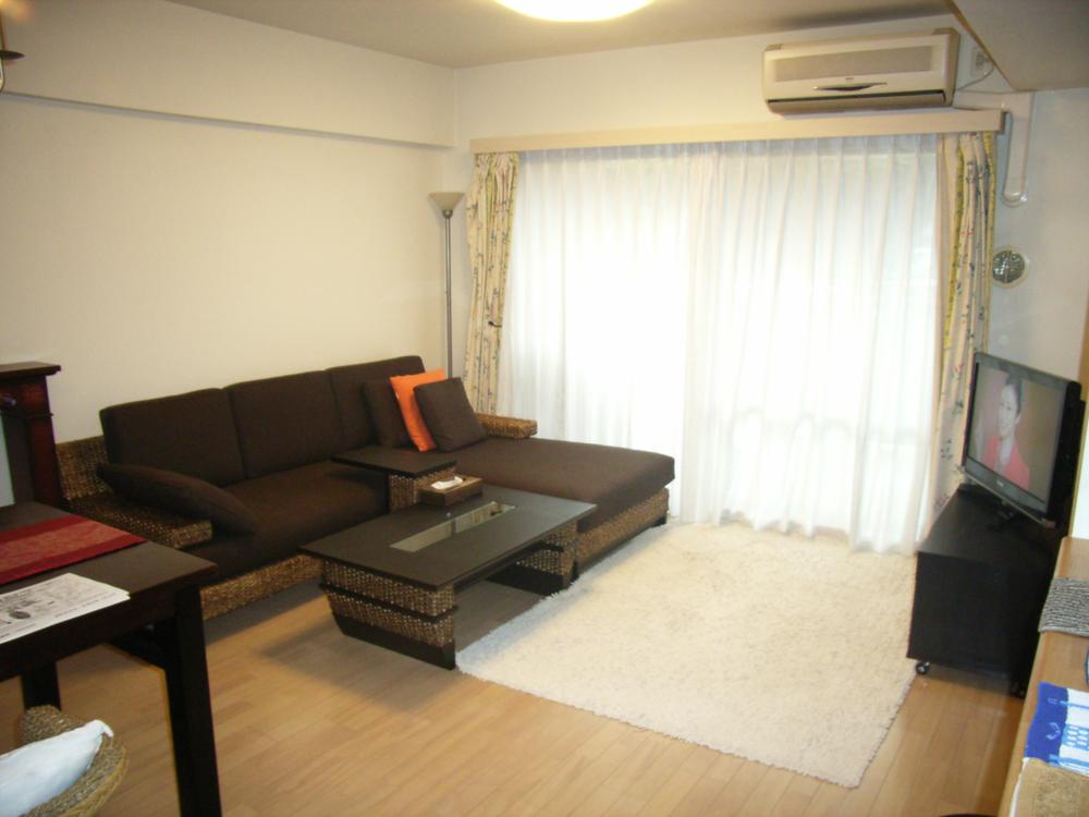 Living. Indoor (10 May 2013) Shooting