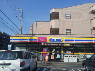 Convenience store. MINISTOP god of the sea 3-chome "(convenience store) to 178m