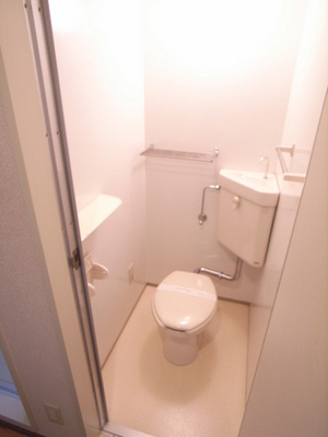 Toilet. It is a Western-style toilet with cleanliness!