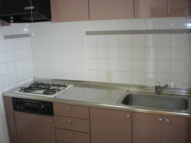 Kitchen. sink, Cooking space very spacious