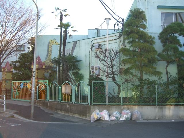 kindergarten ・ Nursery. Wood kindergarten (kindergarten ・ 370m to the nursery)