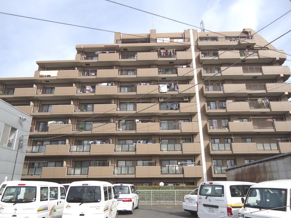 Local appearance photo. Local (11 May 2013) Shooting