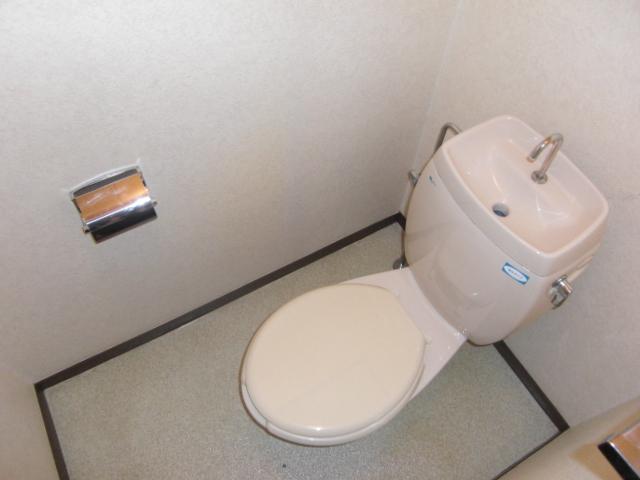 Toilet