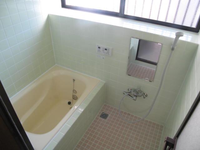 Bathroom. Bathroom shower water replaced..
