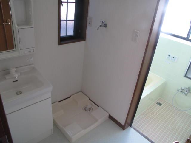 Wash basin, toilet. Washbasin exchange ・ We laundry van exchange.