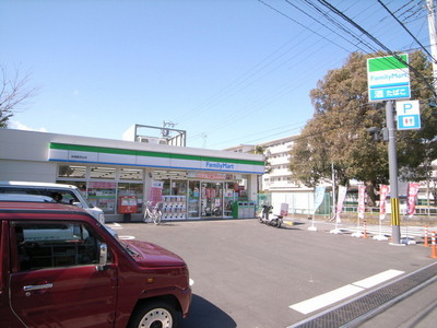 Convenience store. 1200m to Family Mart (convenience store)