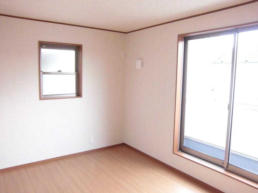 Non-living room. Western is