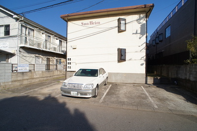 Other common areas. Shared facilities 1 [Parking Lot]