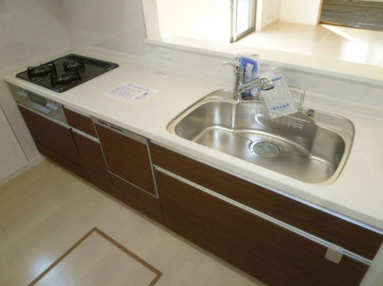 Same specifications photo (kitchen). You can cook even relieved to have a child that does not tied because face-to-face kitchen eye ~ Example of construction ~