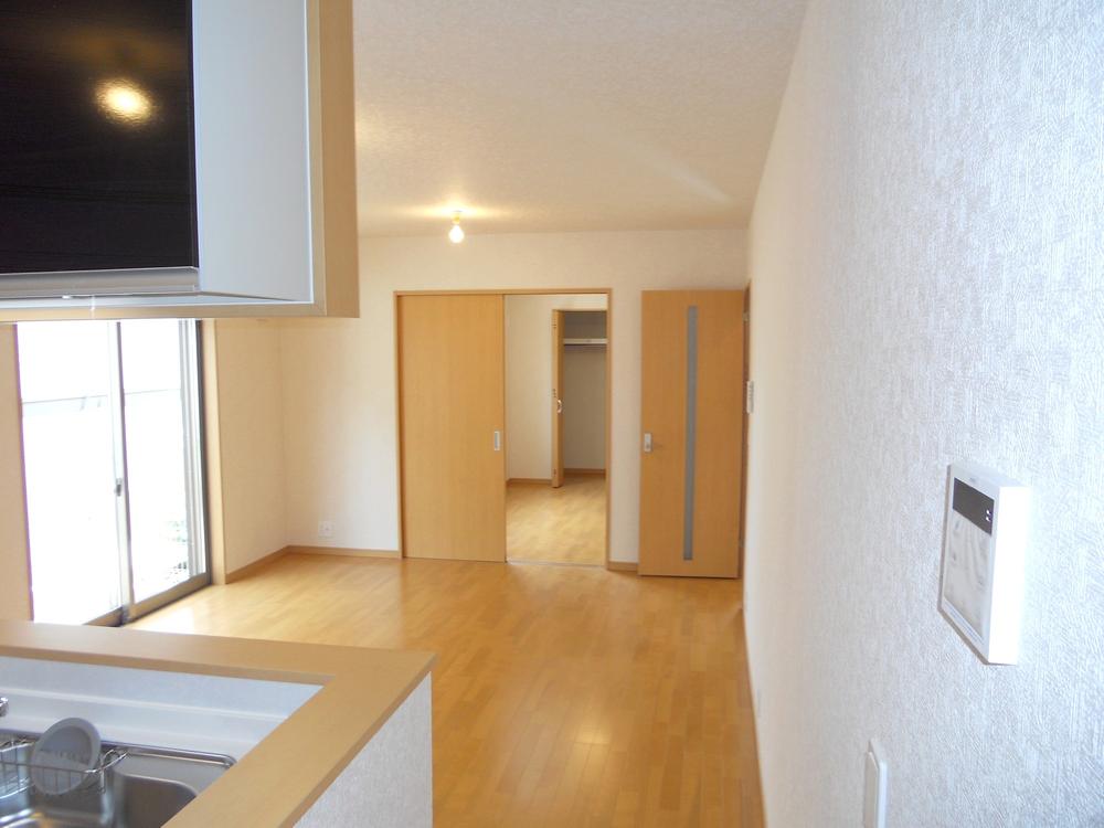 Same specifications photos (living)