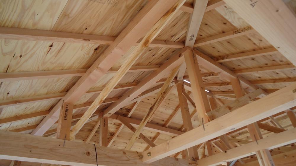 Other local. Koyagumi. (Structure for hardware during construction) structure tours carried out at another site. "Because it is under construction Welcome to see the house! "Local (December 2013) Shooting