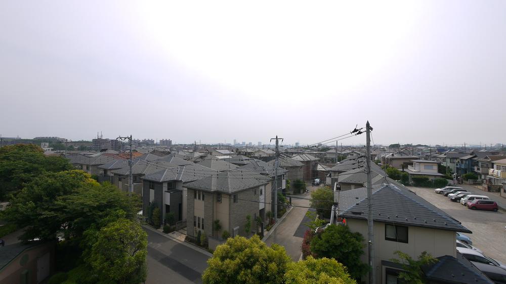 View photos from the dwelling unit. View from the site (November 2013) Shooting Scenery seen from the balcony is a nice