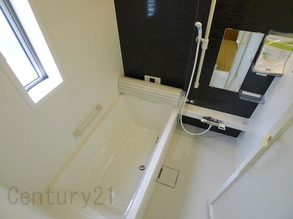 Bathroom. 1 Building