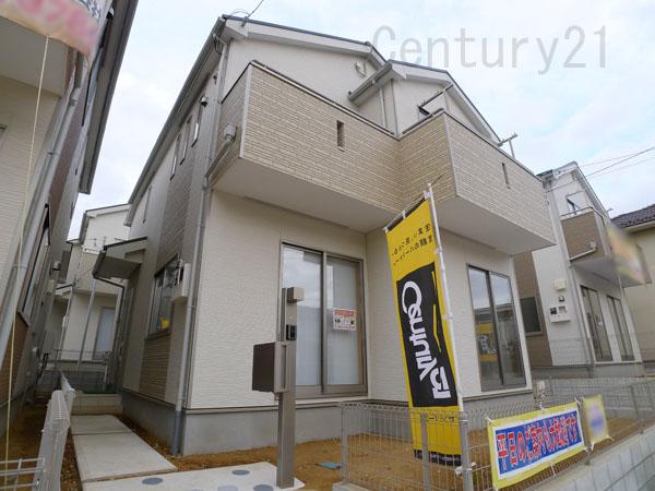 Local appearance photo. 5 Building