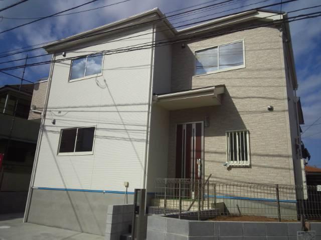 Local appearance photo. Local (10 May 2013) Shooting