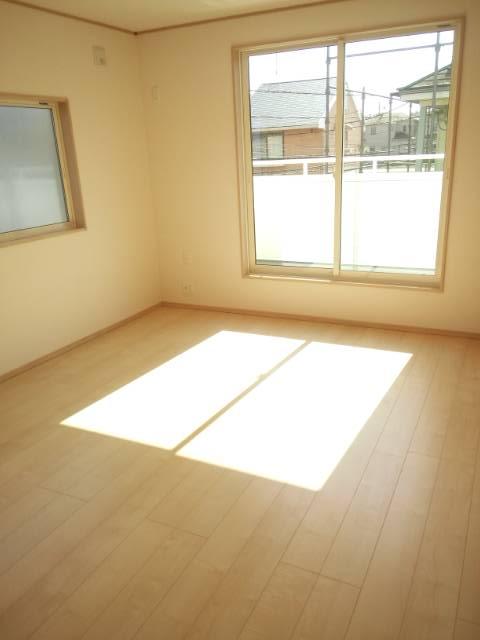 Non-living room. Bright living room