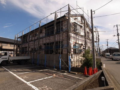 Building appearance. It is a photograph in the exterior wall paint construction.