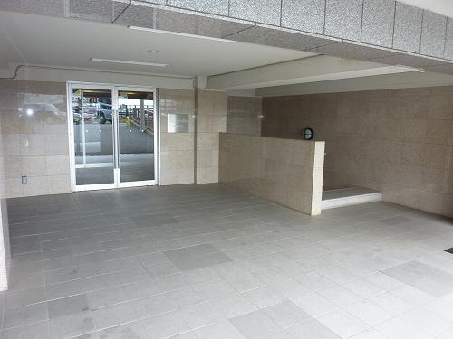 Entrance. Common areas