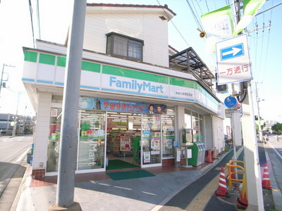 Convenience store. 759m to Family Mart (convenience store)