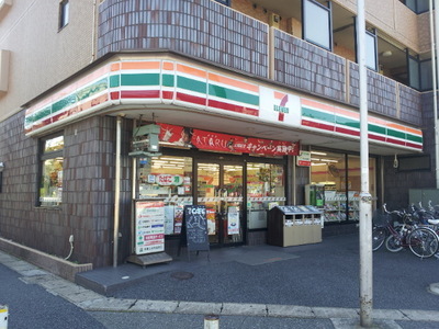 Convenience store. Seven-Eleven Higashifunahashi 2-chome up (convenience store) 121m