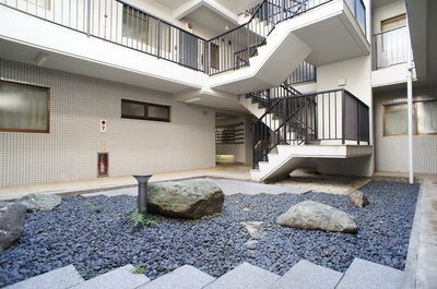 Building appearance. There is a stylish courtyard.