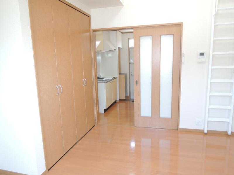 Living and room. It is beautiful in the Western-style room 6.2 tatami flooring