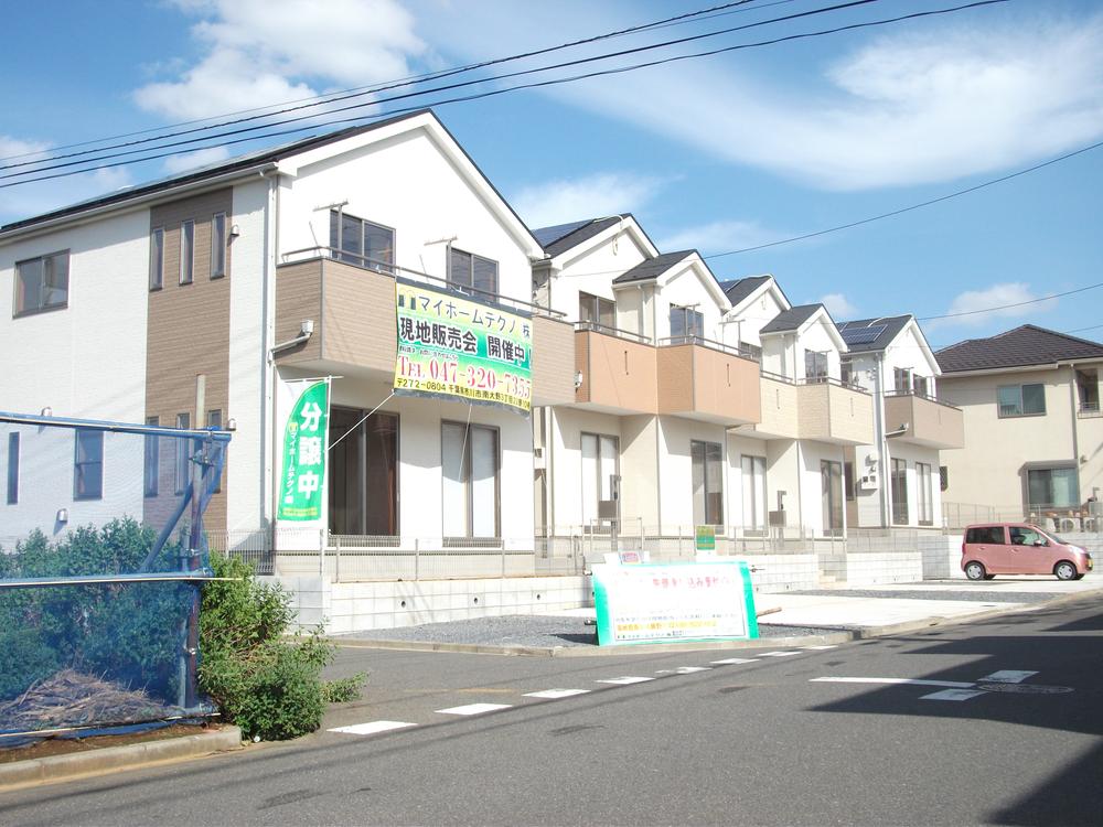 Local appearance photo. Local (11 May 2013) is also equipped with shooting solar panels, New construction is in consideration to eco.