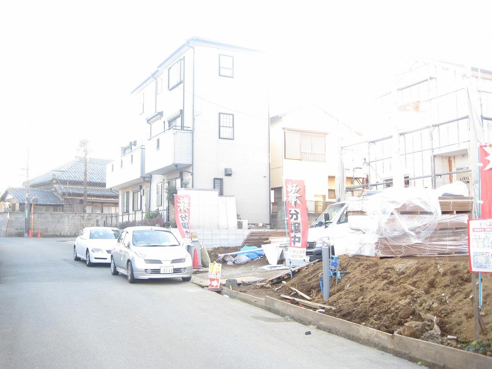 Local photos, including front road. Local (12 May 2013) Shooting