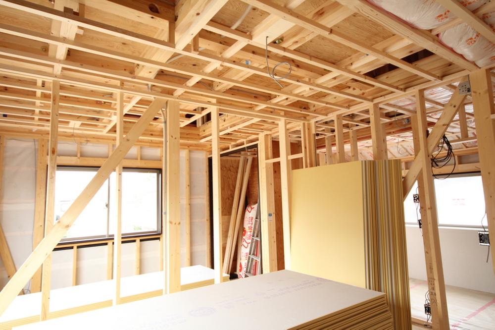 Construction ・ Construction method ・ specification. It was building by wooden framework construction method