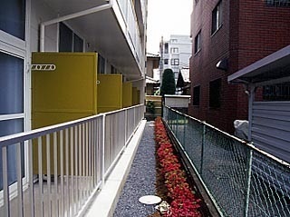 Balcony. Cute accent partition plate of yellow