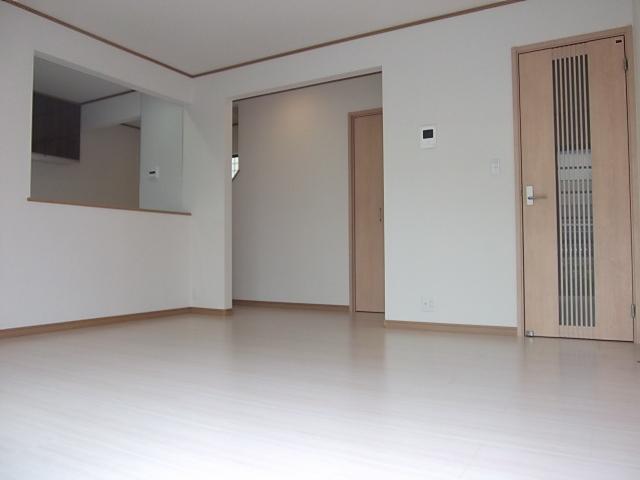 Living. Indoor (07 May 2013) Shooting