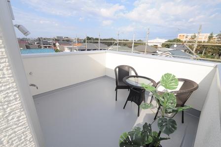 View photos from the dwelling unit. Electricity to Sky balcony, Water faucet, Available in outlet.