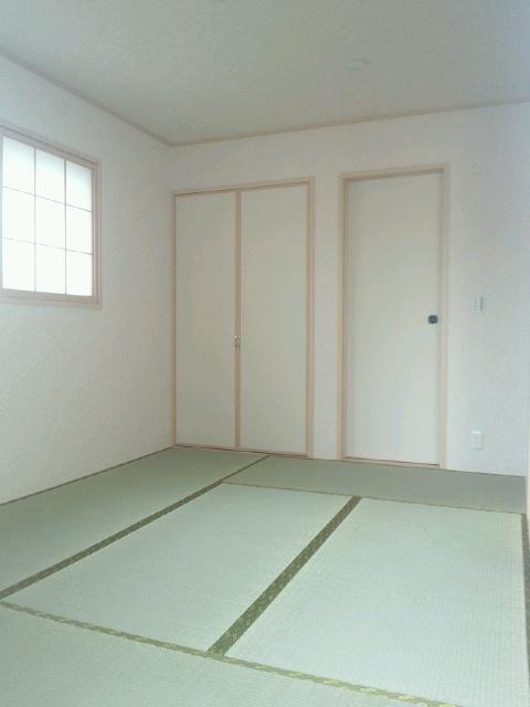 Same specifications photos (Other introspection). Same specifications