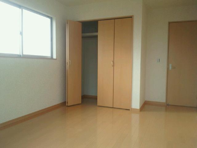 Same specifications photos (Other introspection). Same specifications