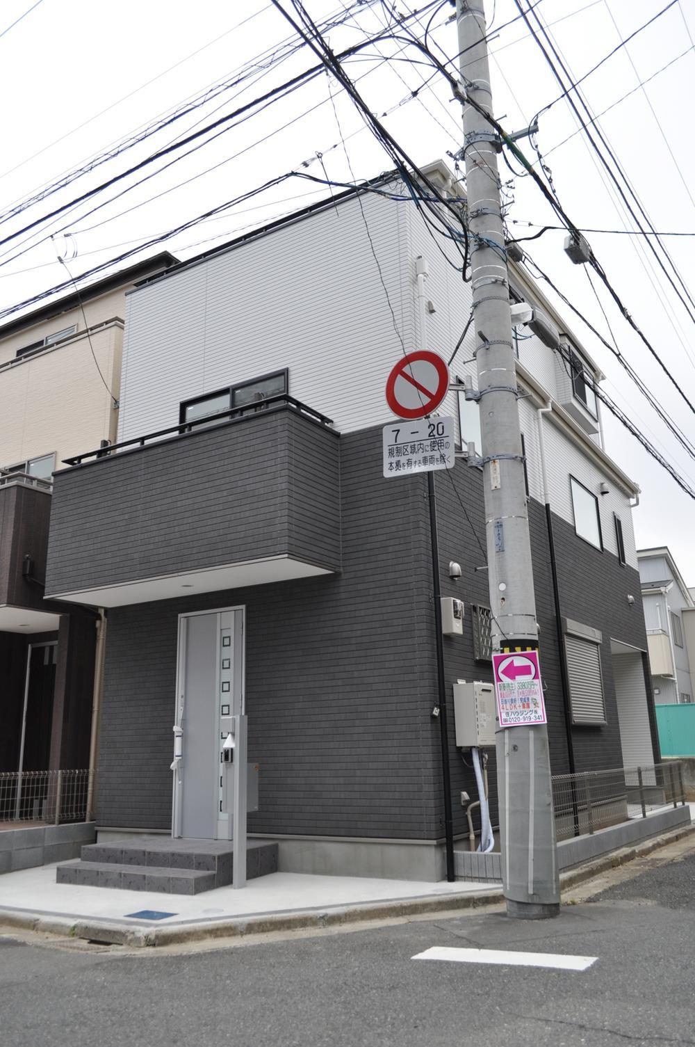 Building plan example (exterior photos). Building plan example (No. 1 place) building price 15 million yen, Building area 95.43 sq m