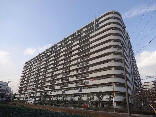 Local appearance photo. Local (11 May 2013) Shooting