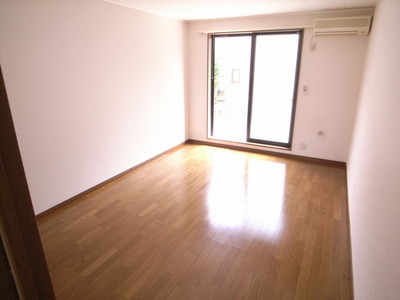 Living and room. This room of beautiful flooring, air-conditioned. 