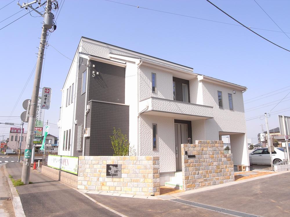 Building plan example (exterior photos). Building plan example Building area building price 14 million yen 92.57 sq m