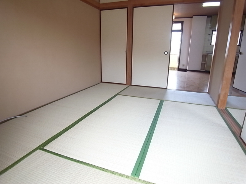 Living and room. Very calm Japanese-style room! Guests can relax purring ☆ 