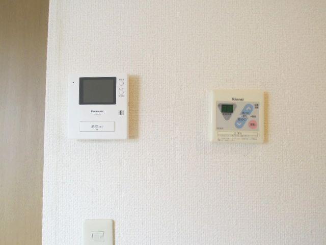 Other Equipment. TV Intercom ・ Effortlessly temperature adjustment