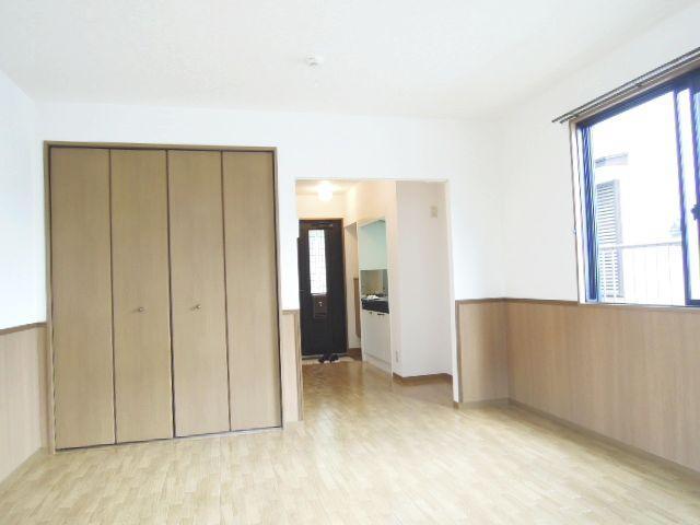 Living and room. Spacious living room, Western-style 7 Pledge ・ Day is also good