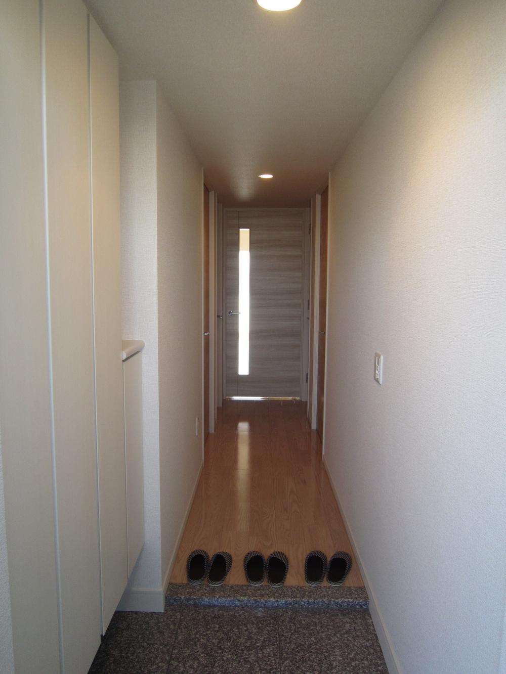 Entrance. Local (11 May 2013) Shooting