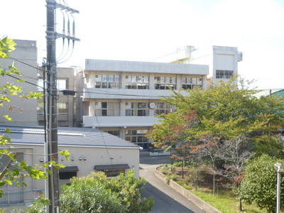 Junior high school. Kanasugidai 360m until junior high school (junior high school)