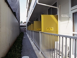 Balcony. Yellow partition is lovely