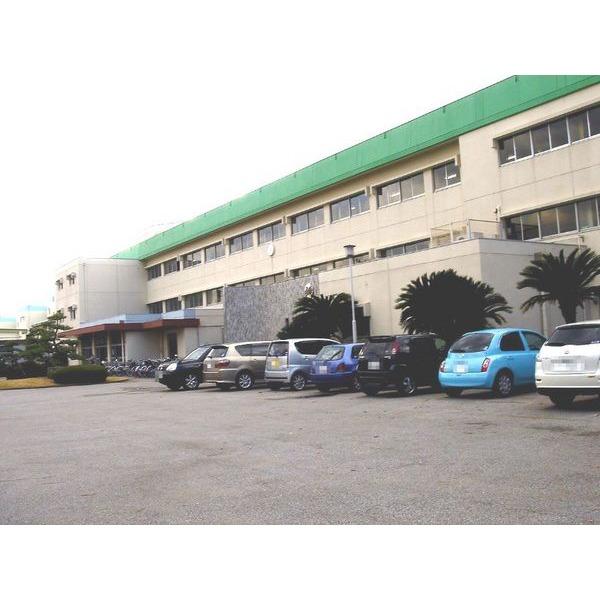 Junior high school. 245m to Funabashi Municipal Wakamatsu junior high school