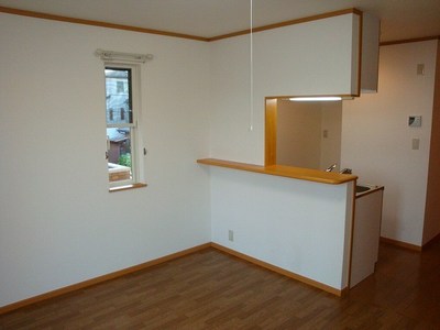 Living and room. Counter kitchen