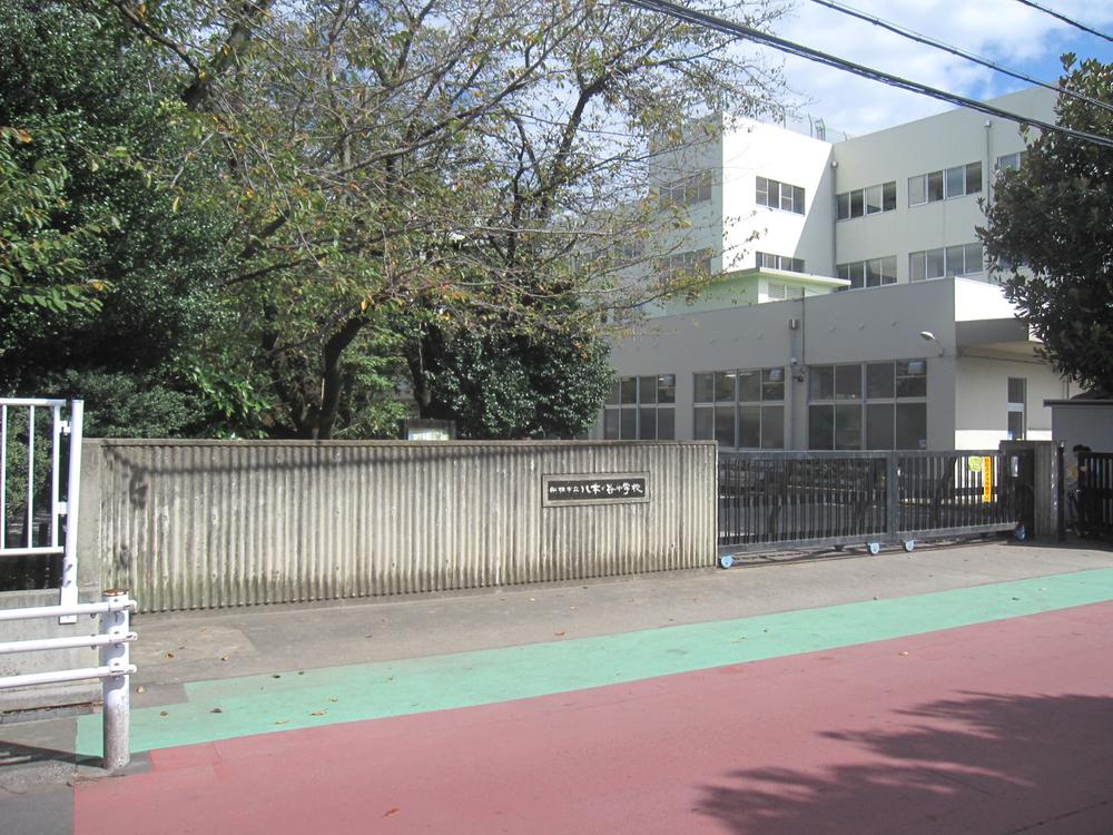 Primary school. School of 560m children to Funabashi Yakigaya elementary school is also safe distance