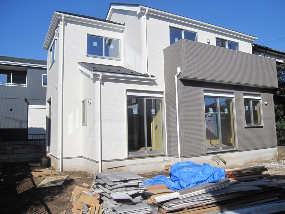 Local appearance photo. Local (12 May 2013) is a good per shooting yang beautiful long-lasting Washing away the dirt Ekusereju hydrophilic coat 14 of Keimyu adoption rain, Lets you keep the paint surface