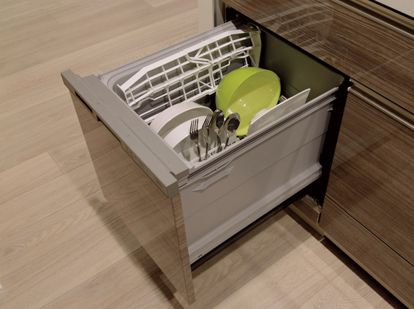 Kitchen.  [Dish washing and drying machine] And built-in kitchen counter dishwashing dryer. Out is the simple full open type.
