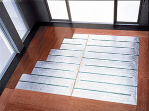 Other.  [TES hot water floor heating] Suppressing the generation of airflow wind dust and dust, It has adopted a floor heating to warm comfortably the entire space from the foot.